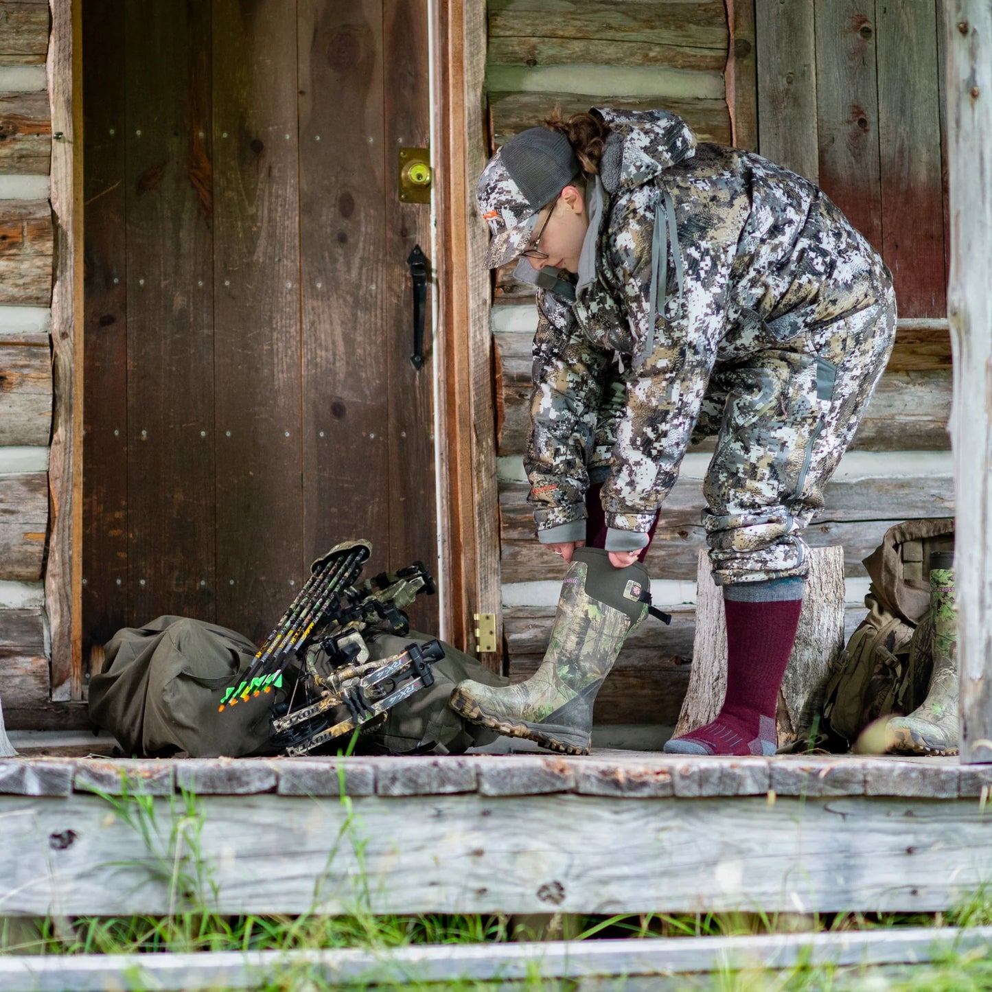 Women's Over-the-Calf Heavyweight Hunting Sock Burgundy 2105